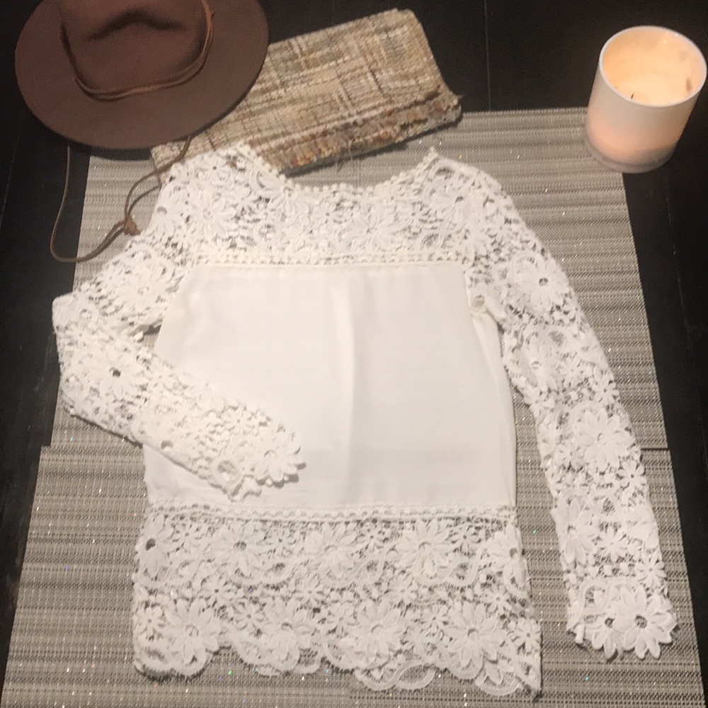 Women’s size small lace and silk top. 

Color: white